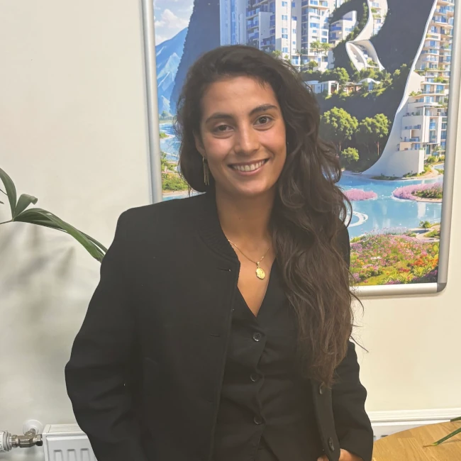 Felicia van HR Premium Parts